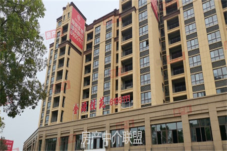 园博御园花园式小区122平精装修三室顶楼空中花园，证满2年